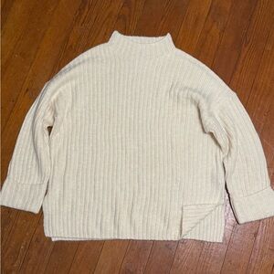Old Navy Ivory Knit Pullover